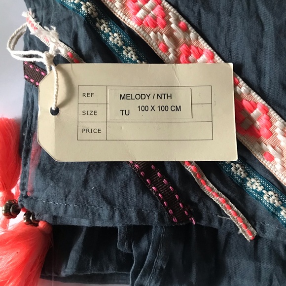 Lara Ethnics Bohemian Tassel Scarf - Picture 2 of 5